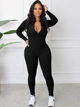 Langärmliger, figurbetonter Jumpsuit mit Reißverschluss vorne